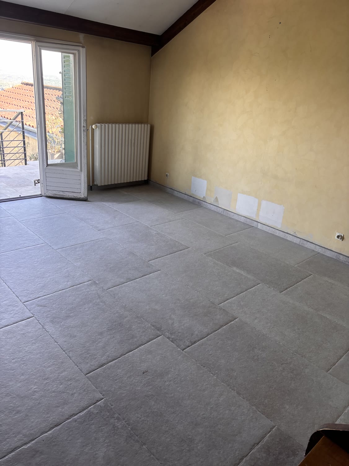 Carrelage intérieur, sol terminé